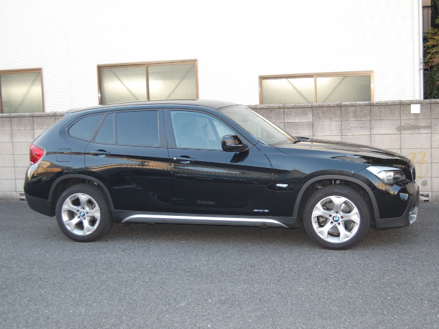 BMW　X1右側面